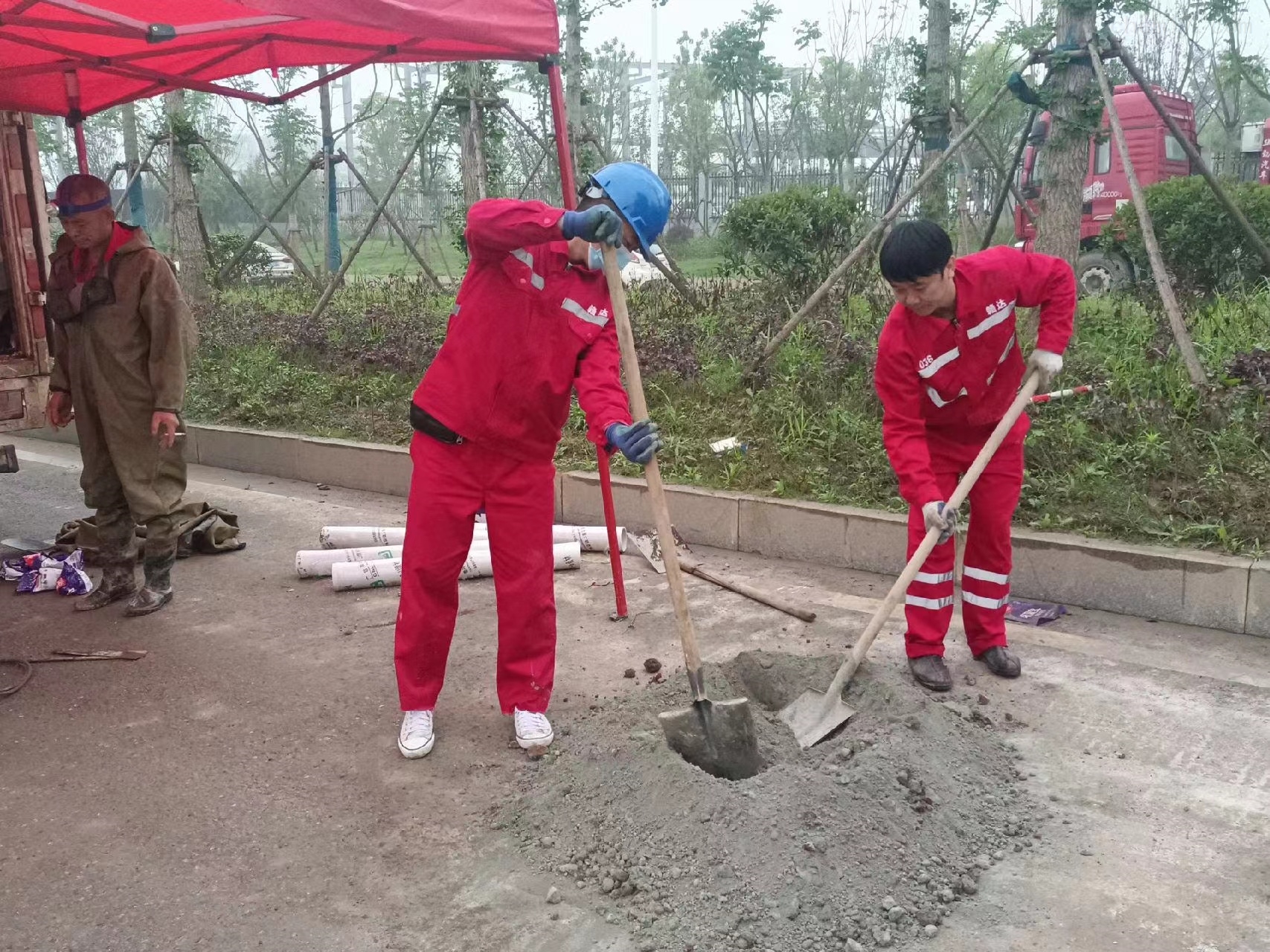 凤凰管道疏通哪家好】及时进行市政管道清淤